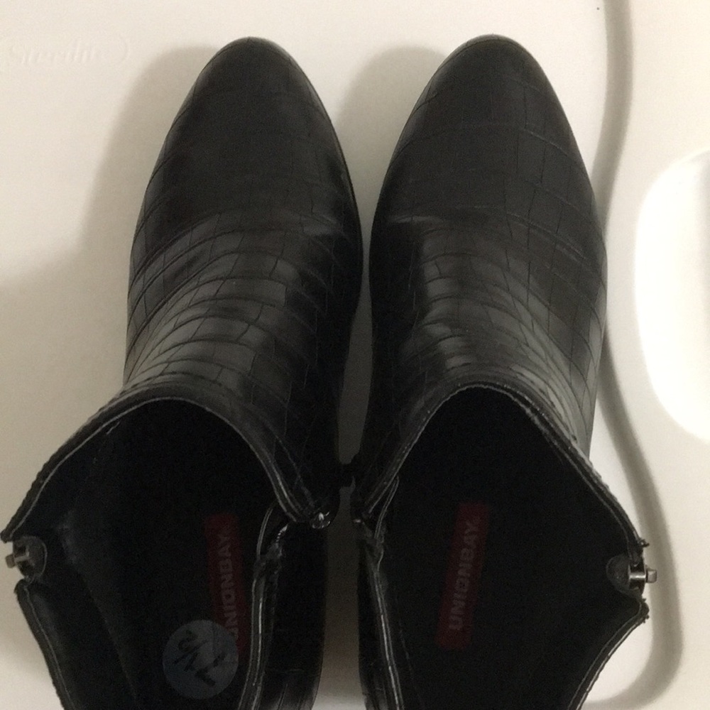 NWOT Boots basic for work - Picture 5 of 6